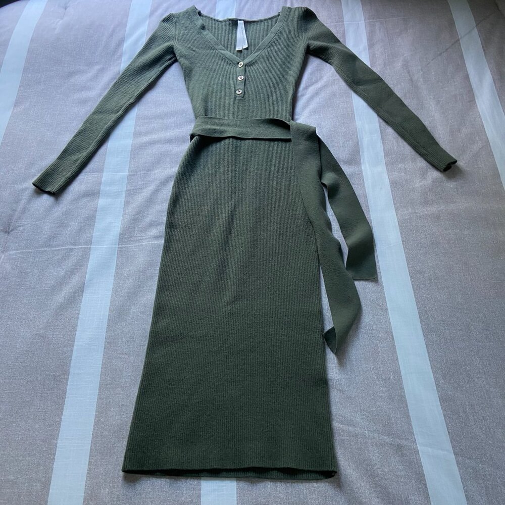 The Group Babaton Olive Green Ribbed Knit Midi Dress with Belted Waist Sz XXS - Picture 2 of 9